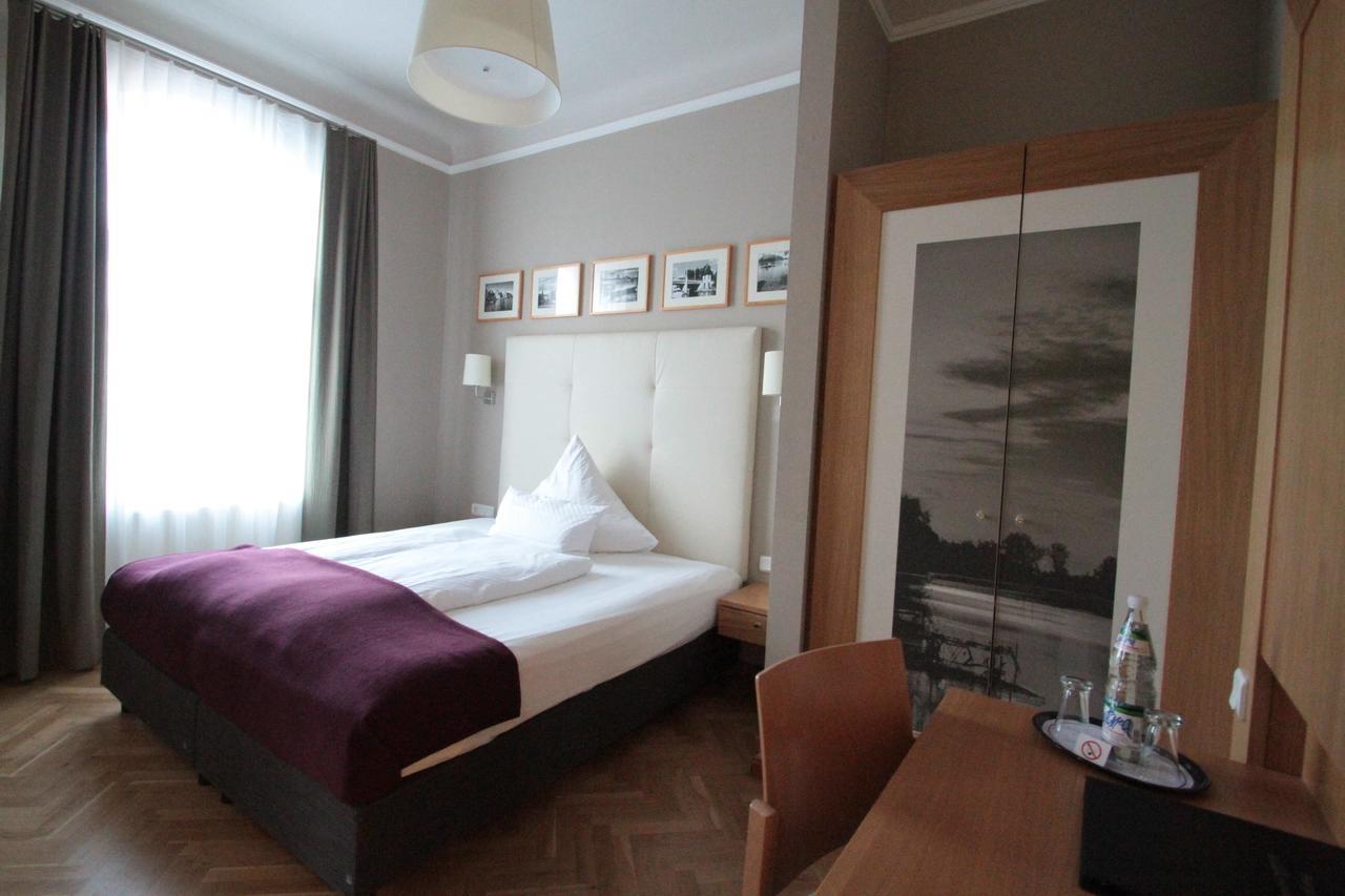Hotel Am Molkenmarkt Brandenburg  Bagian luar foto