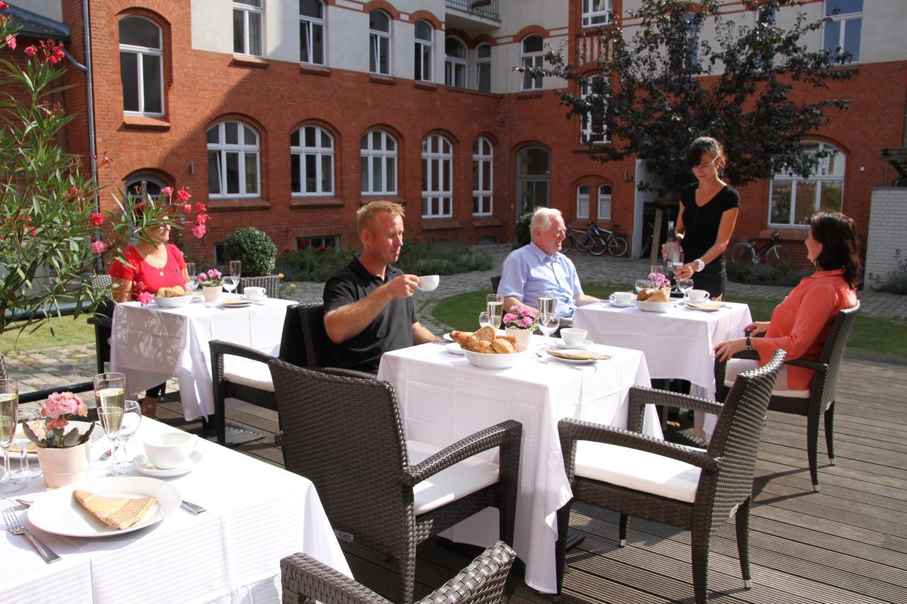 Hotel Am Molkenmarkt Brandenburg  Bagian luar foto
